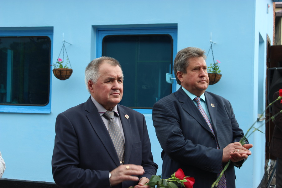 Торжественное открытие мемориальной доски 