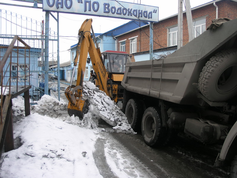 Прокопьевский Водоканал принял участие в субботнике по уборке снега